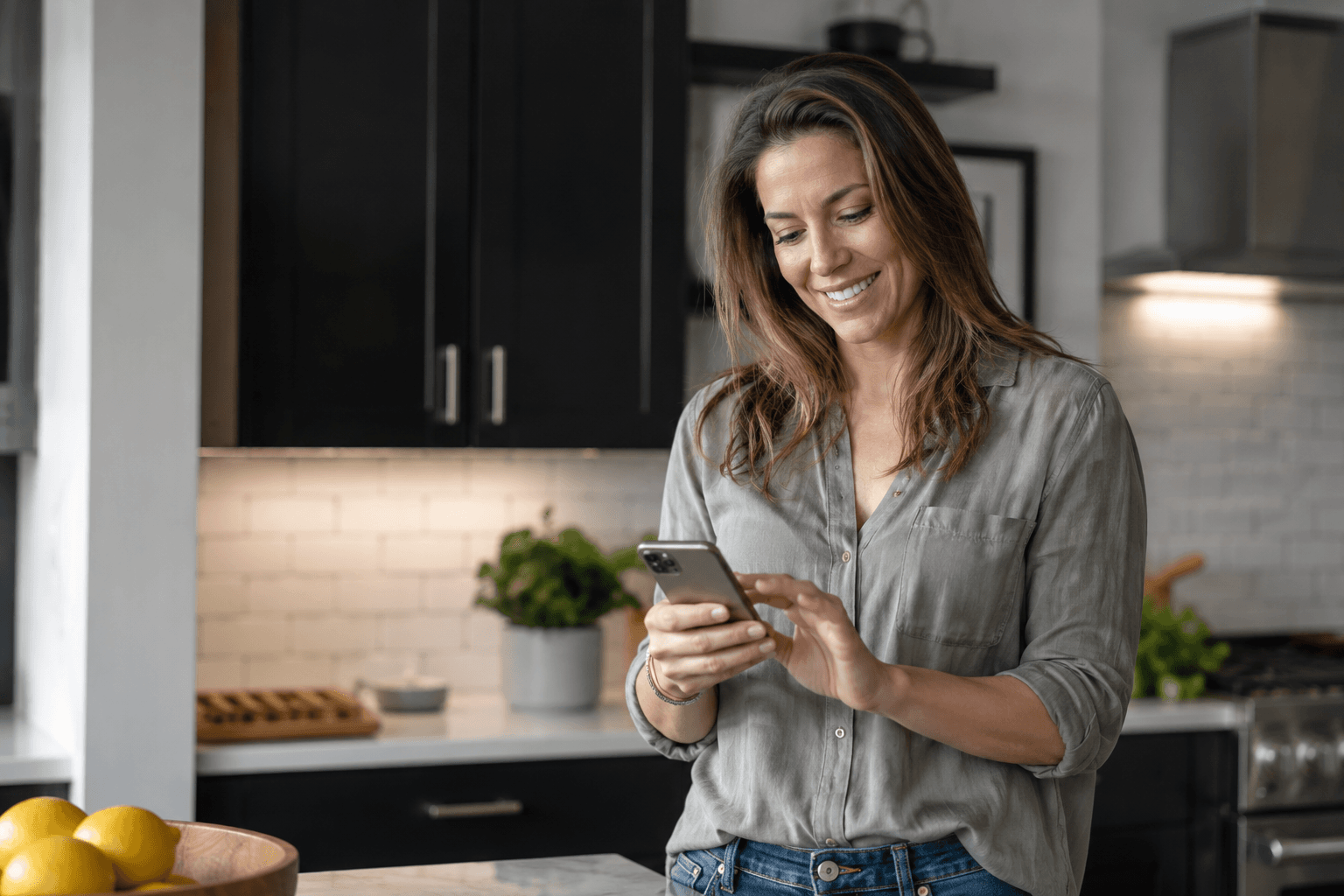 Consumer making a payment on their phone using Hyventur's portal